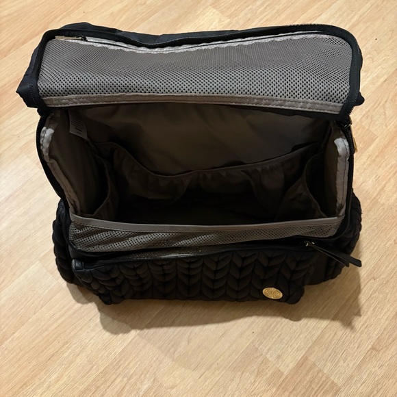 HAPP Levy Backpack Black diaper bag - Picture 3 of 13